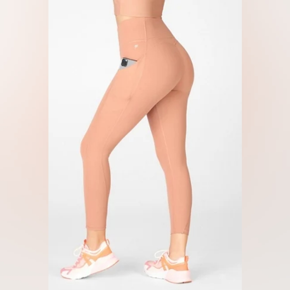 Fabletics Oasis PureLuxe High-Waisted 7/8 Leggings